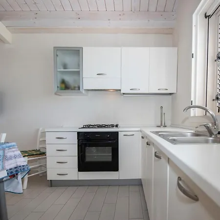 White Appartement Avola