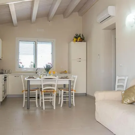 Apartment White Avola
