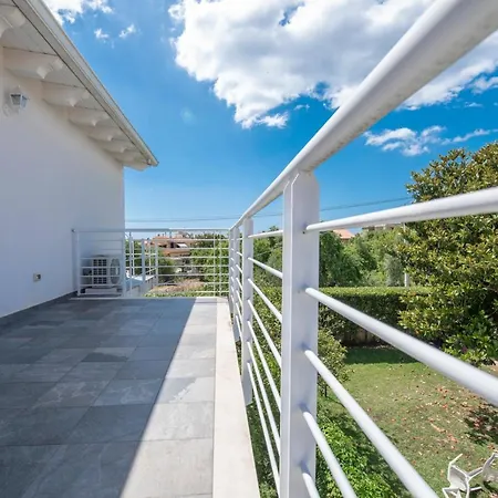 Apartment White